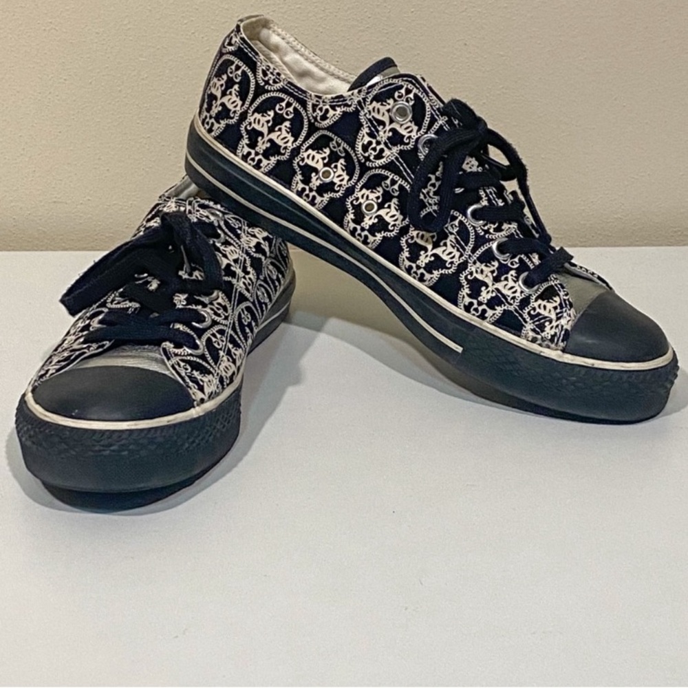 ♣️ THOMAS WYLDE Skull Print Low Top Sneaker EUC Size 9.5 ♠️